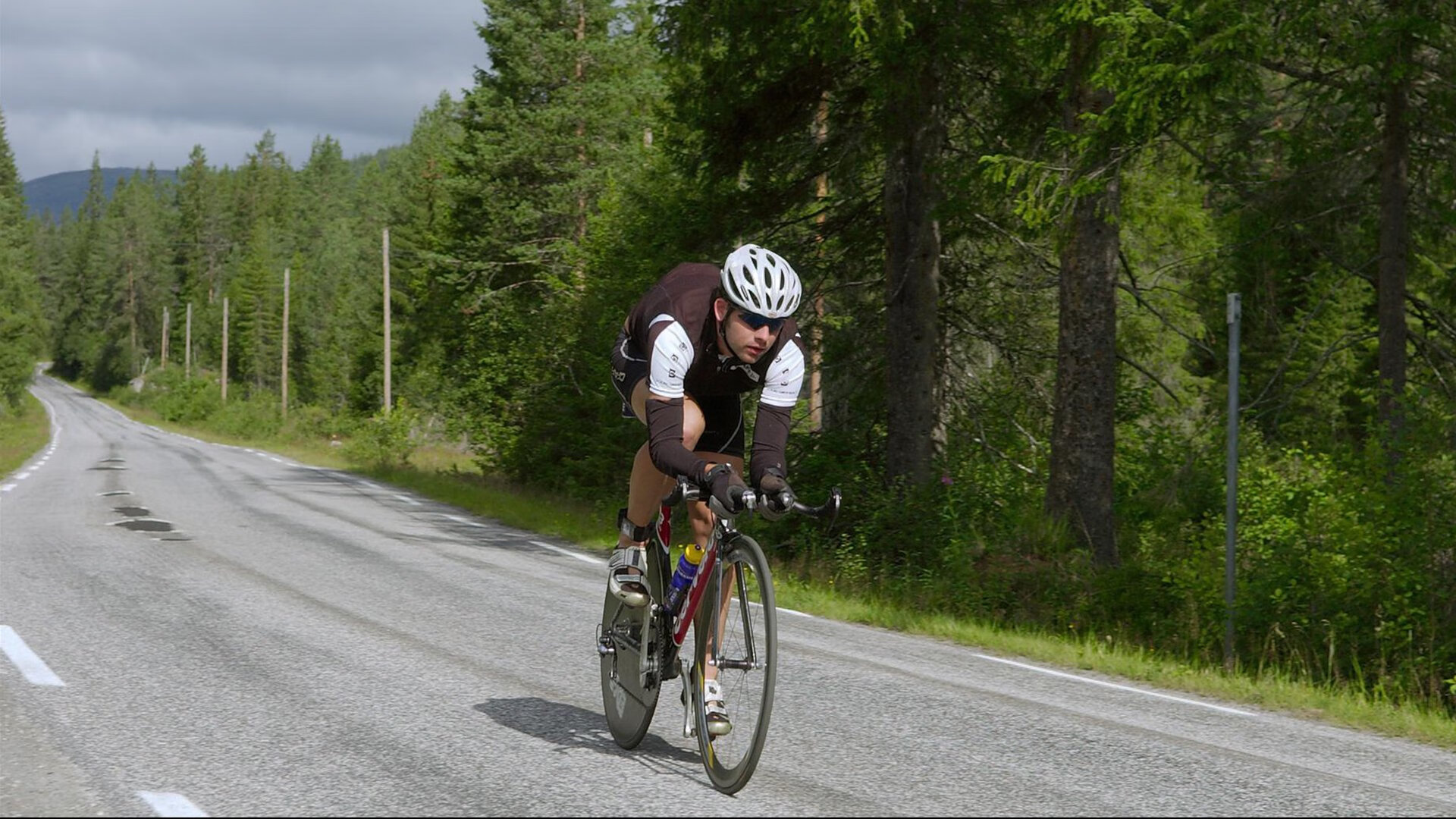 网球赛场焦点！克罗地亚队对阵韩国队，激战正酣，豪门对决再度上演